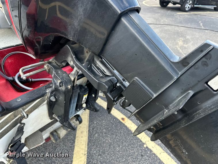 image for item DP8856 Pacesetter Charger 16 0/B boat