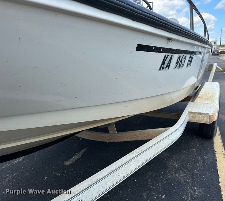 image for item DP8857 Boston Whaler boat