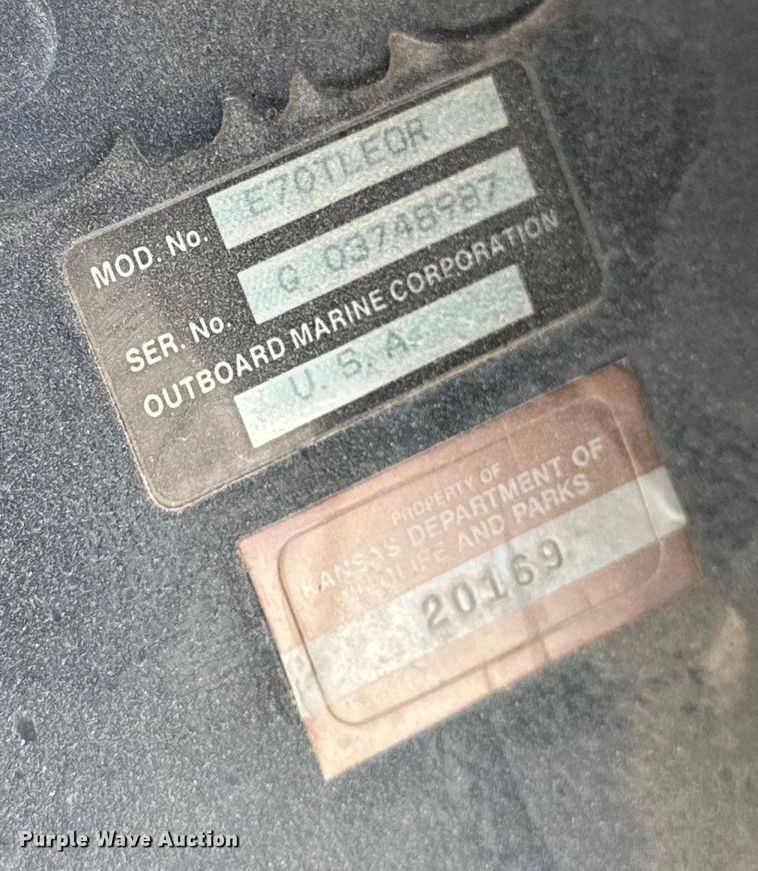 image for item DP8857 Boston Whaler boat