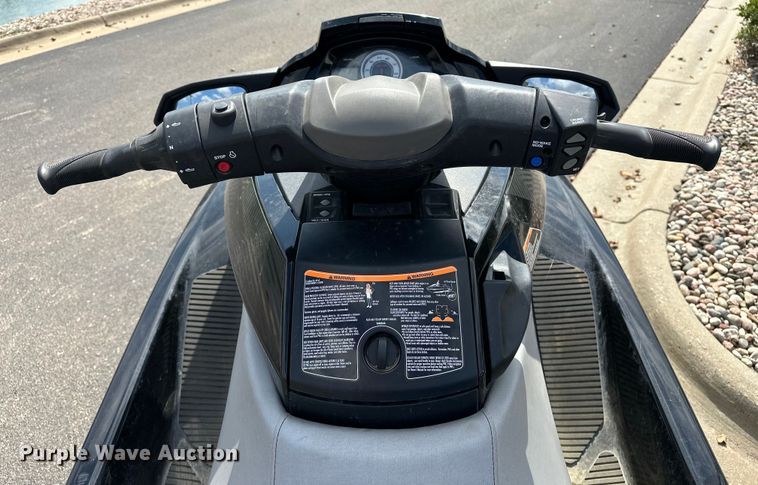 image for item DP8858 Yamaha Waverunner personal watercraft
