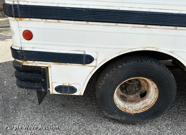 image for item DP8879 1989 GMC Vandura bus
