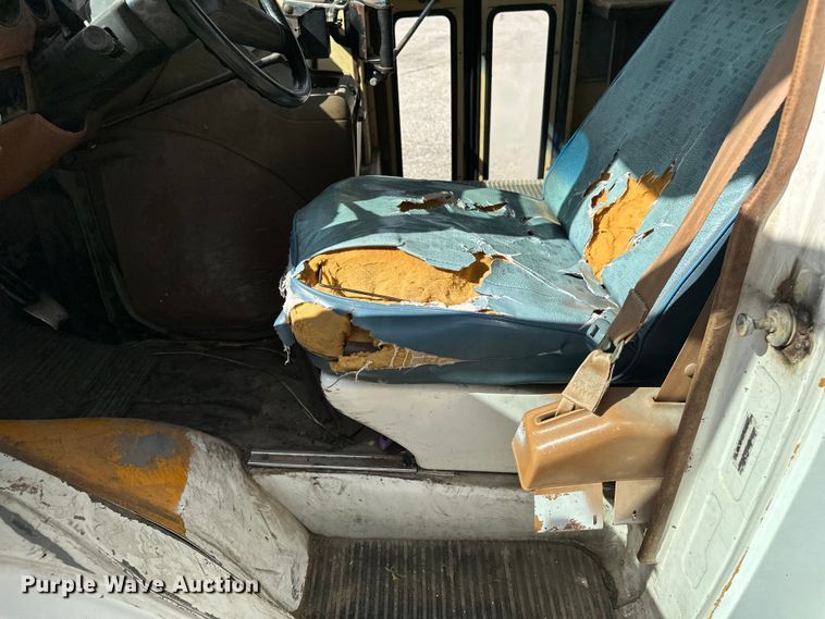 image for item DP8879 1989 GMC Vandura bus