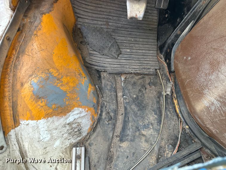 image for item DP8879 1989 GMC Vandura bus