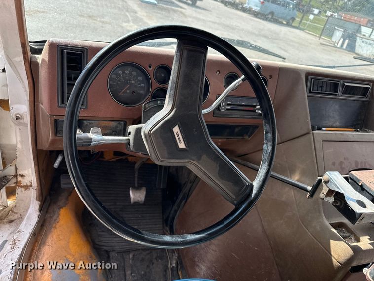 image for item DP8879 1989 GMC Vandura bus