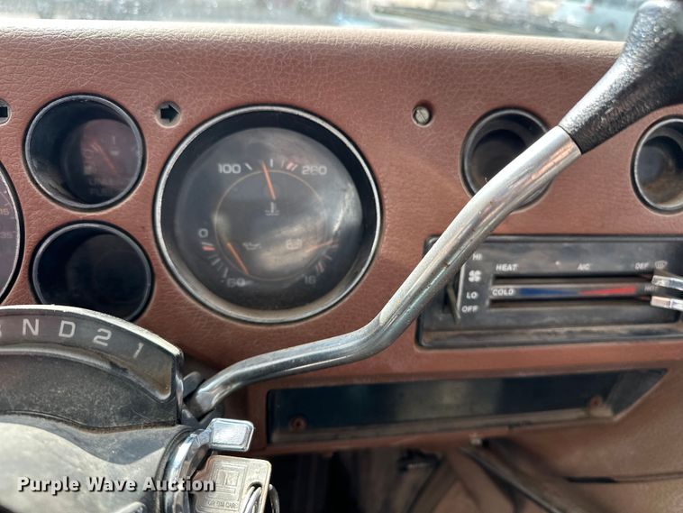 image for item DP8879 1989 GMC Vandura bus