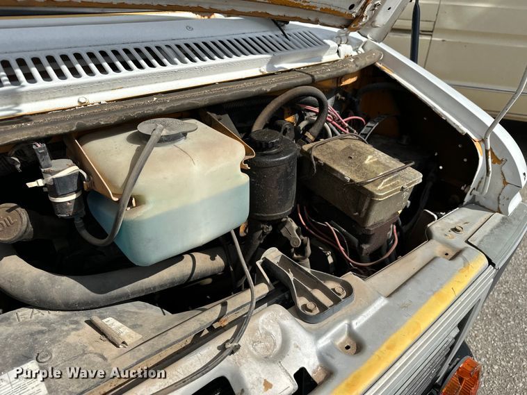 image for item DP8879 1989 GMC Vandura bus