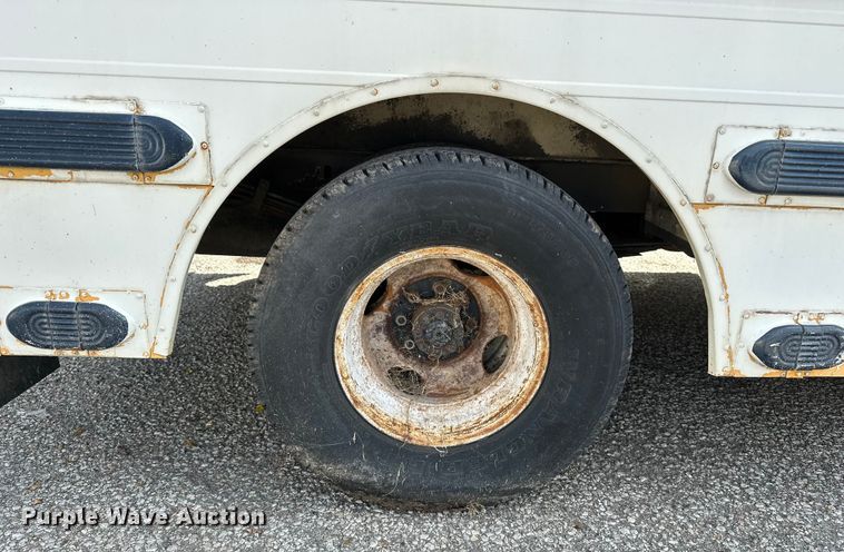 image for item DP8879 1989 GMC Vandura bus