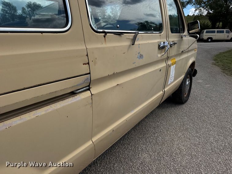 image for item DP8880 1988 Ford E250 van