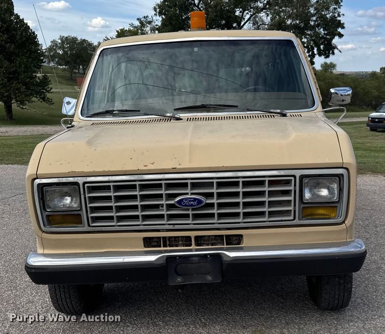 image for item DP8880 1988 Ford E250 van