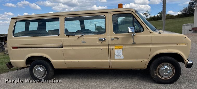 image for item DP8880 1988 Ford E250 van