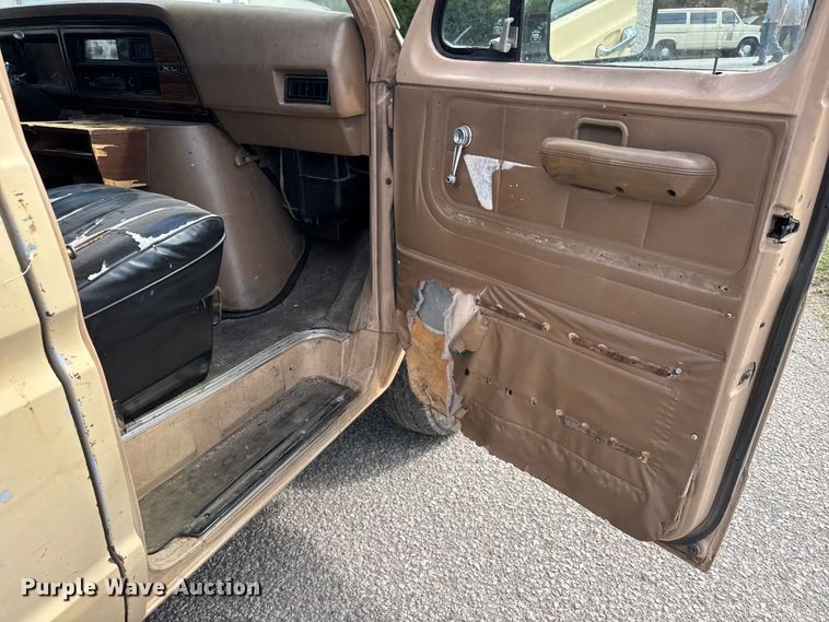 image for item DP8880 1988 Ford E250 van