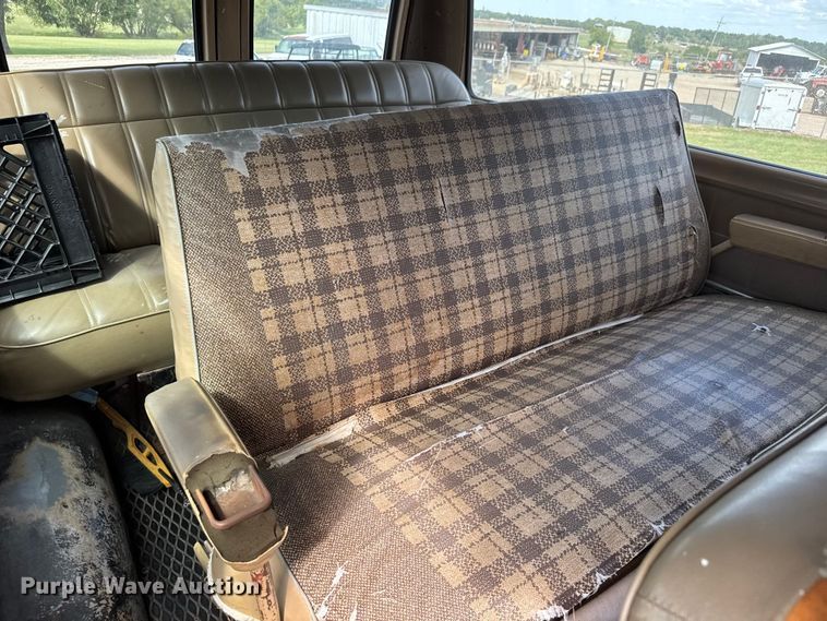 image for item DP8880 1988 Ford E250 van