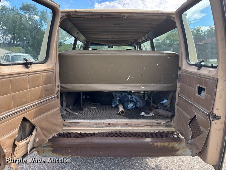 image for item DP8880 1988 Ford E250 van