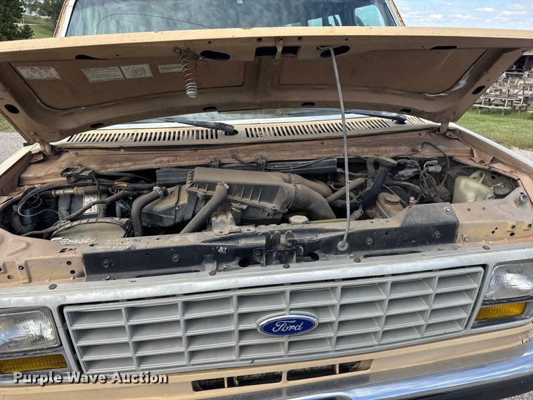 image for item DP8880 1988 Ford E250 van