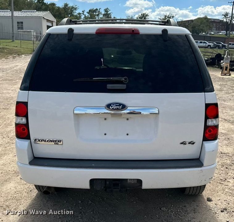 image for item DP8885 2010 Ford Explorer SUV