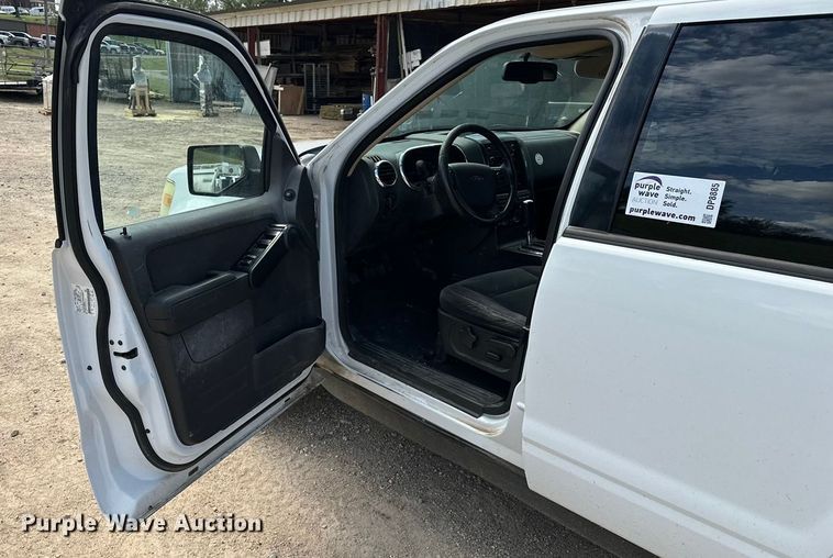 image for item DP8885 2010 Ford Explorer SUV