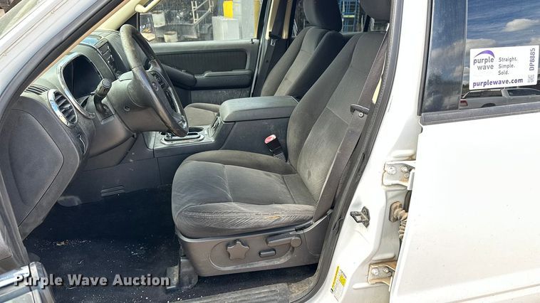 image for item DP8885 2010 Ford Explorer SUV