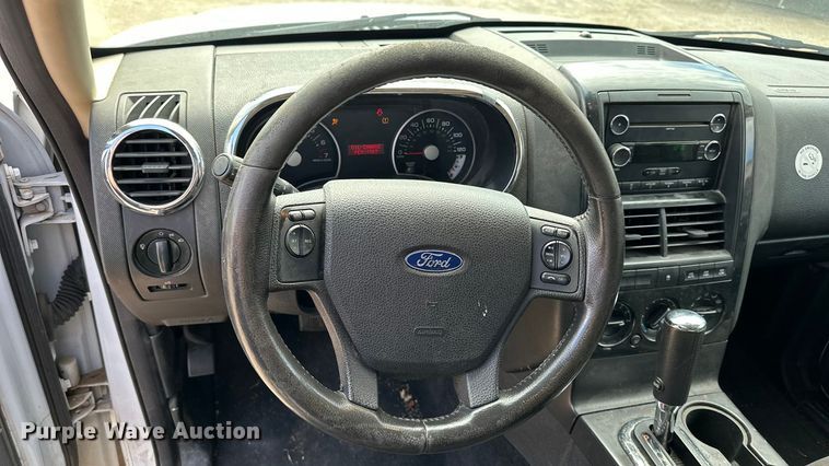 image for item DP8885 2010 Ford Explorer SUV