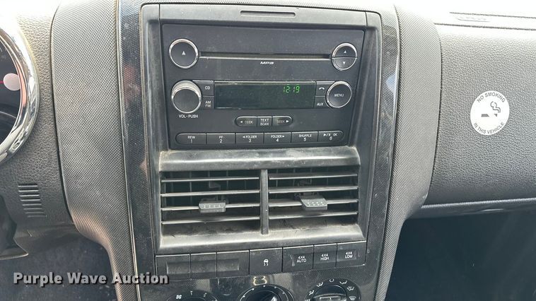 image for item DP8885 2010 Ford Explorer SUV