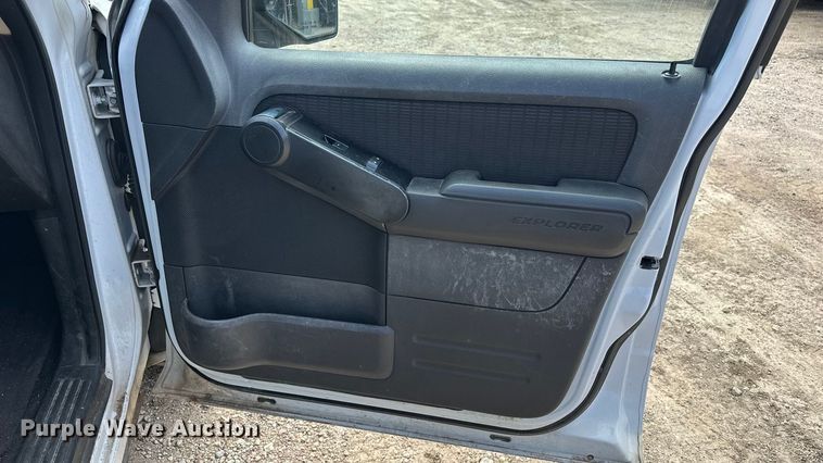 image for item DP8885 2010 Ford Explorer SUV