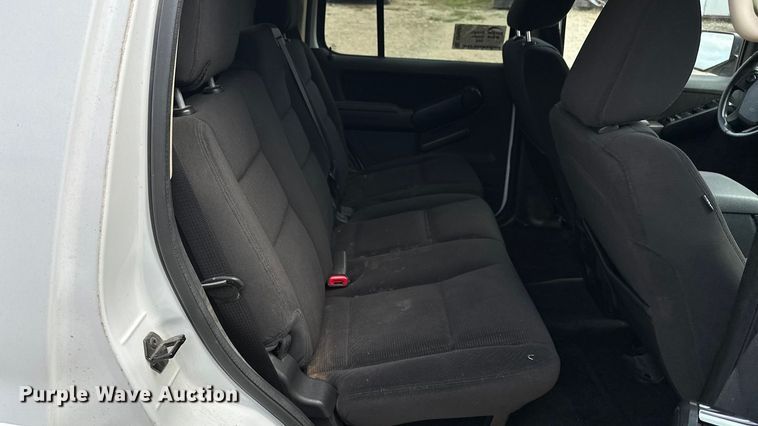 image for item DP8885 2010 Ford Explorer SUV