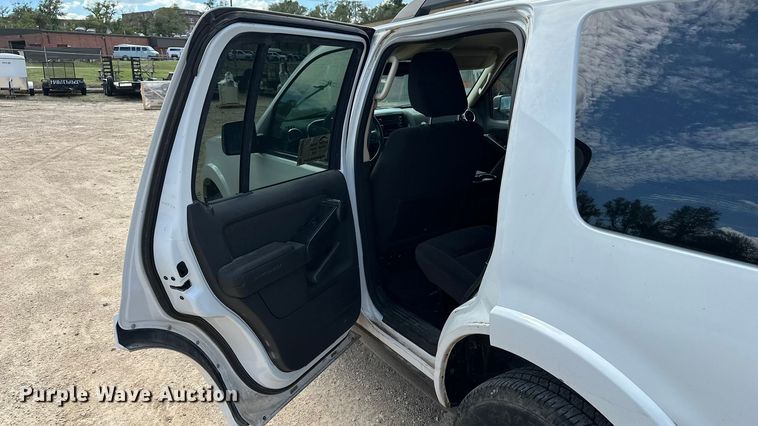 image for item DP8885 2010 Ford Explorer SUV