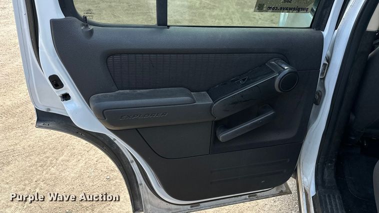 image for item DP8885 2010 Ford Explorer SUV