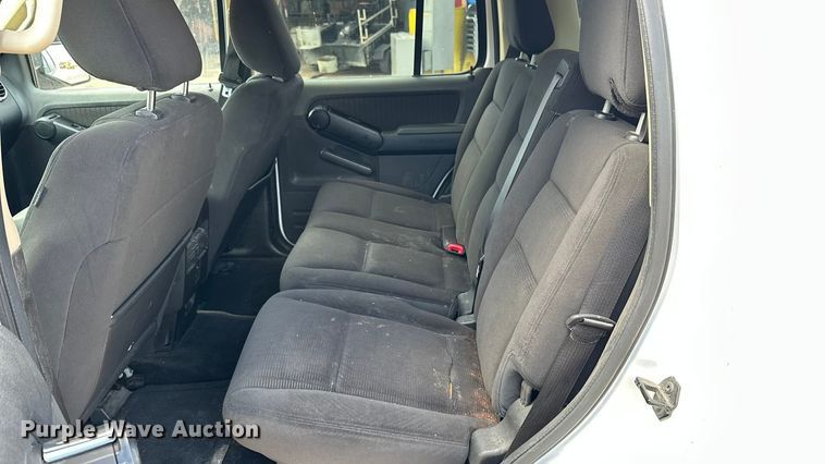 image for item DP8885 2010 Ford Explorer SUV