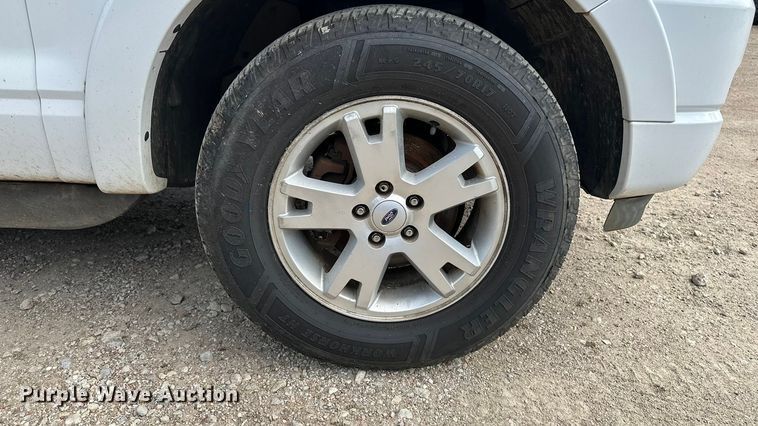 image for item DP8885 2010 Ford Explorer SUV