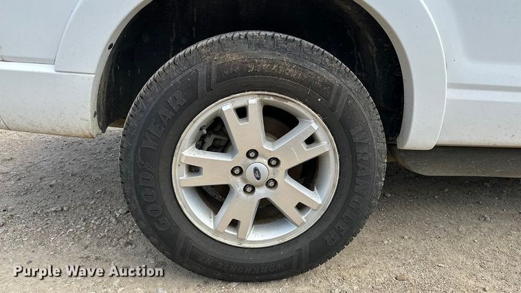 image for item DP8885 2010 Ford Explorer SUV