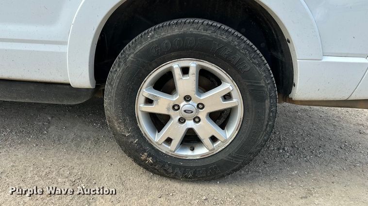 image for item DP8885 2010 Ford Explorer SUV