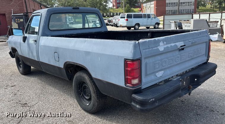 image for item DP8886 1989 Dodge D150S pickup truck