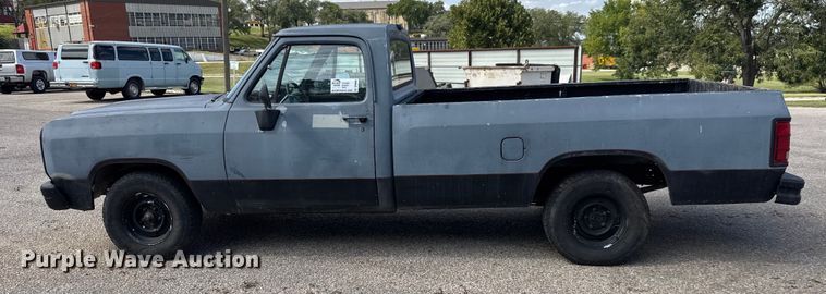 image for item DP8886 1989 Dodge D150S pickup truck