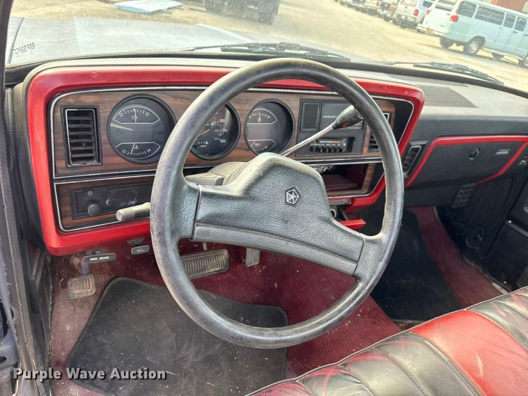 image for item DP8886 1989 Dodge D150S pickup truck