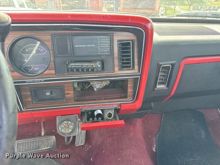 image for item DP8886 1989 Dodge D150S pickup truck