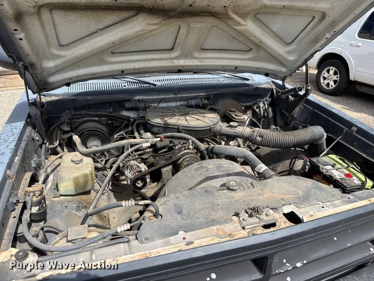 image for item DP8886 1989 Dodge D150S pickup truck