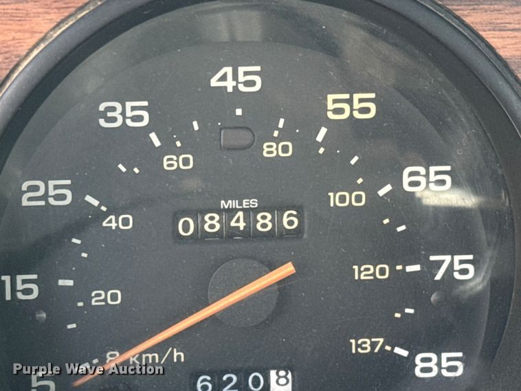 image for item DP8886 1989 Dodge D150S pickup truck