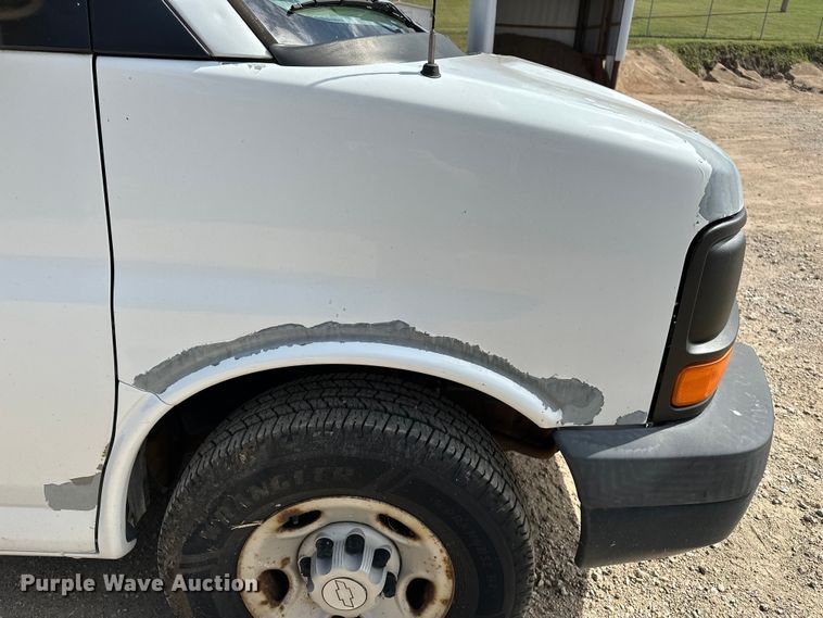 image for item DP8887 2008 Chevrolet Express 3500 van