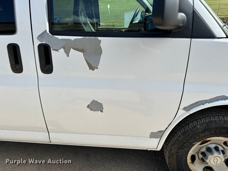 image for item DP8887 2008 Chevrolet Express 3500 van