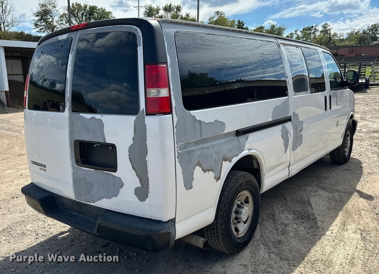 image for item DP8887 2008 Chevrolet Express 3500 van