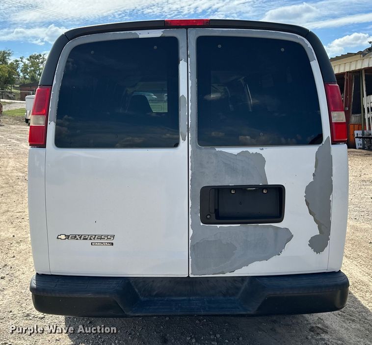 image for item DP8887 2008 Chevrolet Express 3500 van