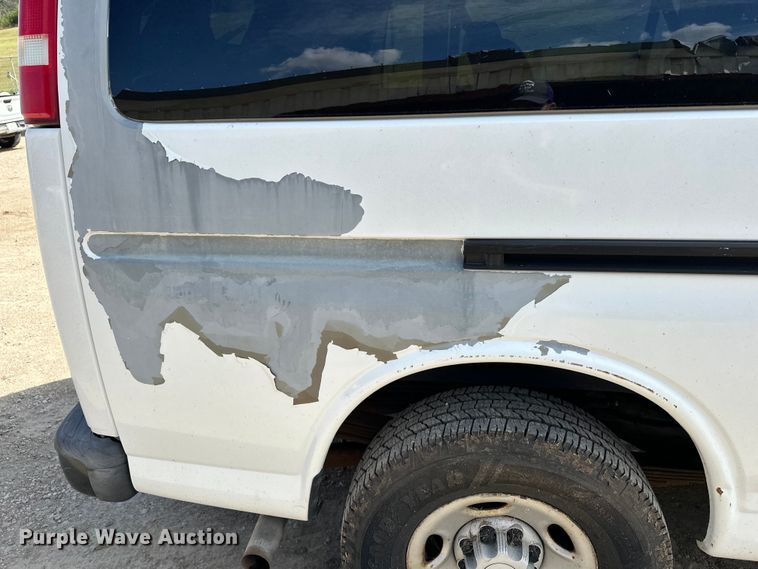 image for item DP8887 2008 Chevrolet Express 3500 van