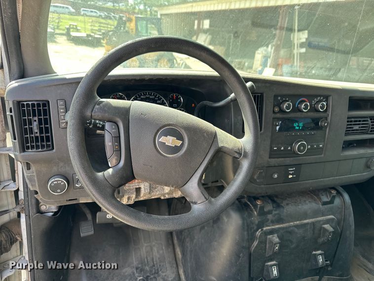 image for item DP8887 2008 Chevrolet Express 3500 van