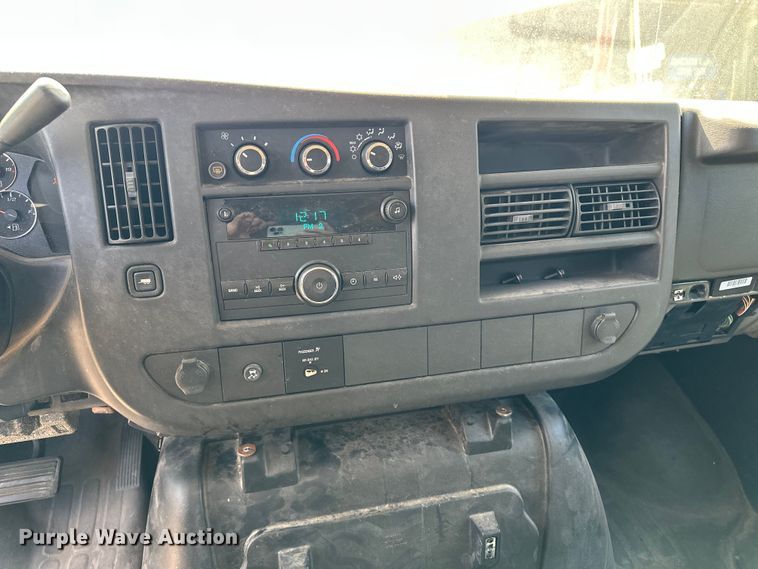 image for item DP8887 2008 Chevrolet Express 3500 van