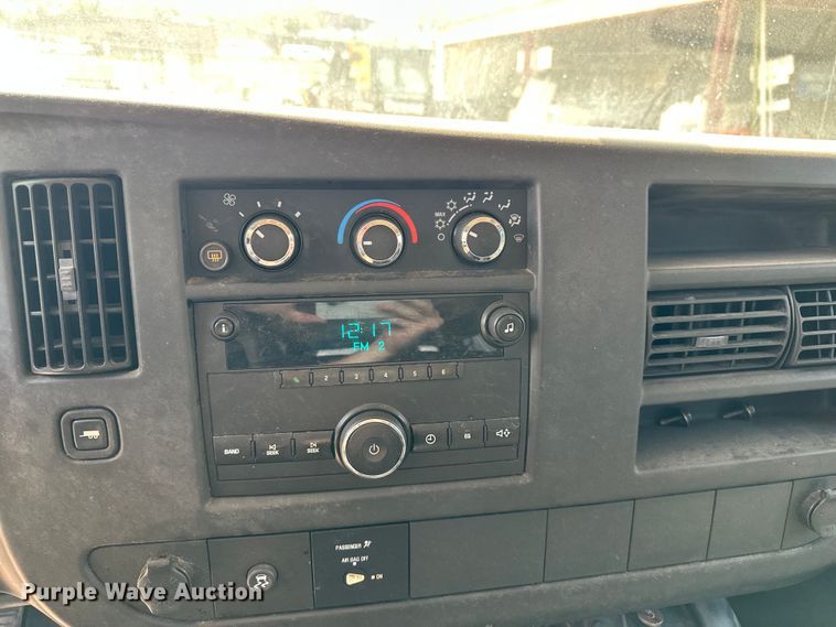 image for item DP8887 2008 Chevrolet Express 3500 van