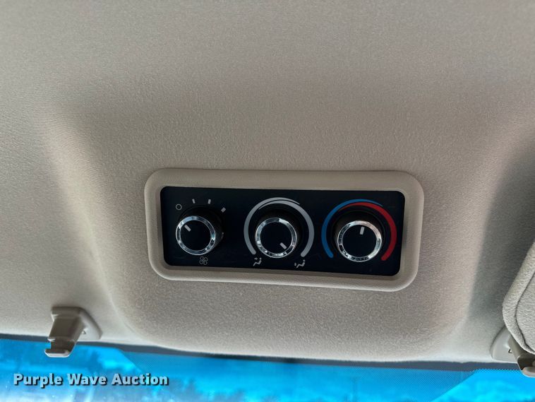 image for item DP8887 2008 Chevrolet Express 3500 van