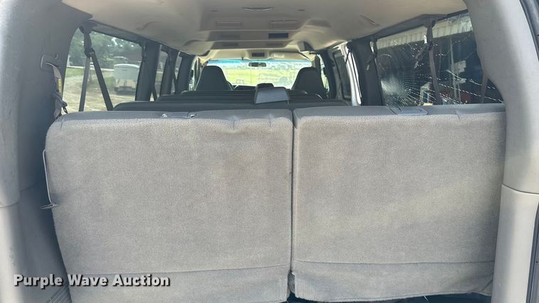 image for item DP8887 2008 Chevrolet Express 3500 van