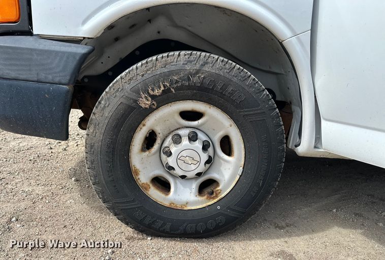 image for item DP8887 2008 Chevrolet Express 3500 van