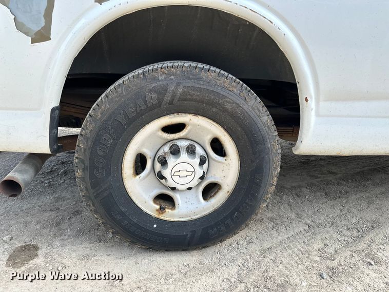 image for item DP8887 2008 Chevrolet Express 3500 van