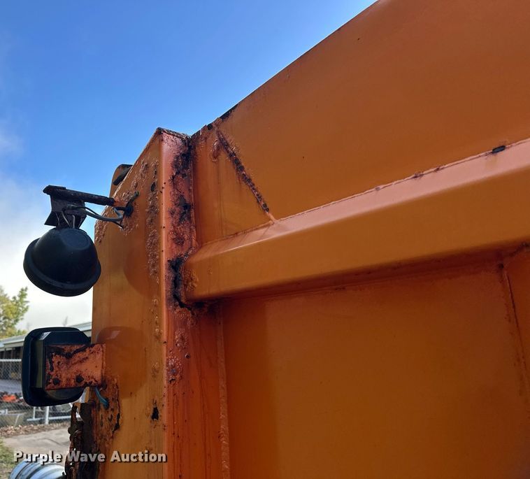 image for item DT6404 1999 International 2554 dump truck